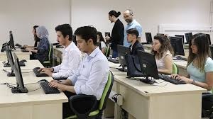 Türkiye'de en çok itibar gören meslekler 8