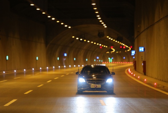 Cumhurbaşkanı Erdoğan açılışını yaptığı yolda makam aracını kullandı 4