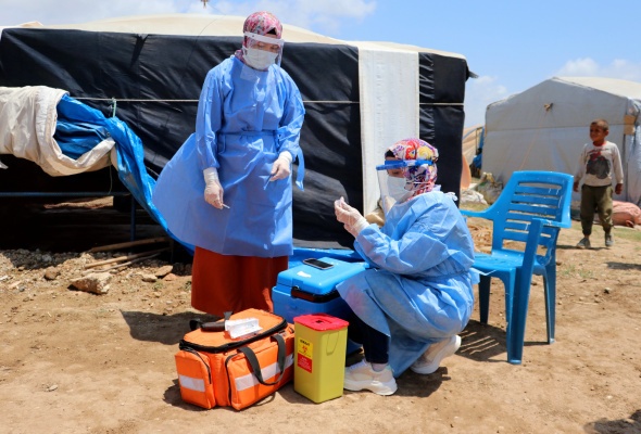 Tarım işçileri çadırlarda aşılanıyor 20