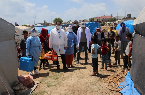 Tarım işçileri çadırlarda aşılanıyor 12