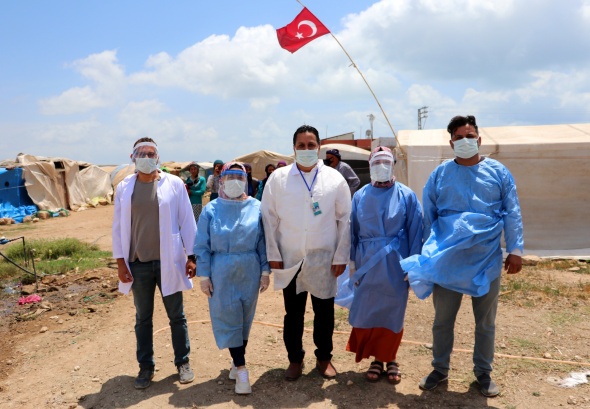 Tarım işçileri çadırlarda aşılanıyor 8