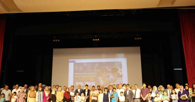 Kur’an-ı Kerim öğrenen ve öğretenlere ödül verildi