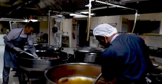 Bağışlar sofralara aş oluyor