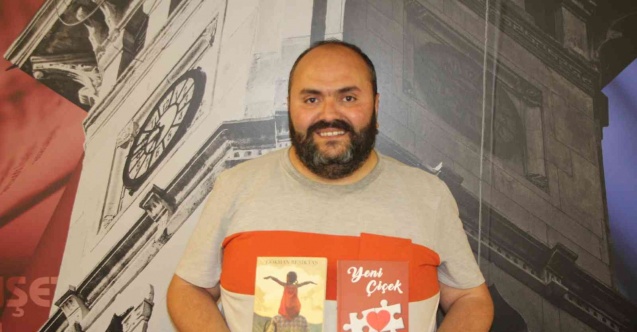 Otobüste iki kitap yazdı