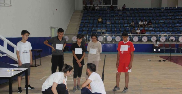 Hakkari’de öğrenciler spor lisesine girmek için ter döktü