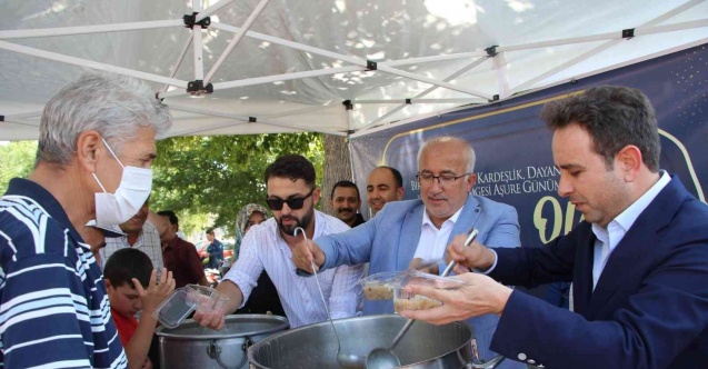 Belediyeden 20 bin kişilik aşure ikramı