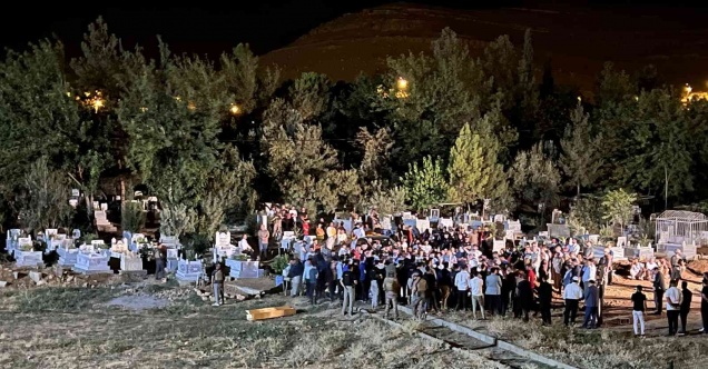 Bakan Soylu, Derik’teki kazada hayatını kaybedenlerin cenaze törenine katıldı