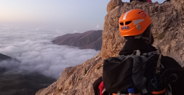 Aladağlar’da kaybolan dağcı 10 saat sonra kurtarıldı