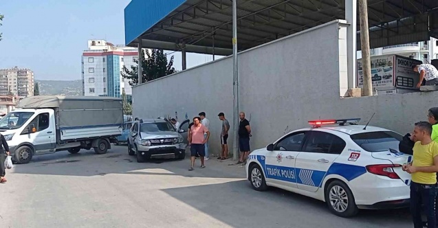 Fren yerine gaza bastı