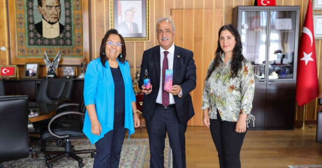 ATATBAM Danışmanlığında üretilen ilk ürün: Iğdır’a özgü kızıl gül suyu