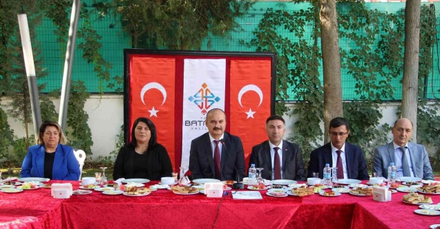 Batman’da akademisyenler liseli öğrencileriyle buluşuyor