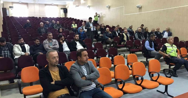 Okul servis araç sürücülerine eğitim