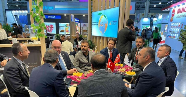 Türk iş adamları Rusya’da gıda fuarına katıldı