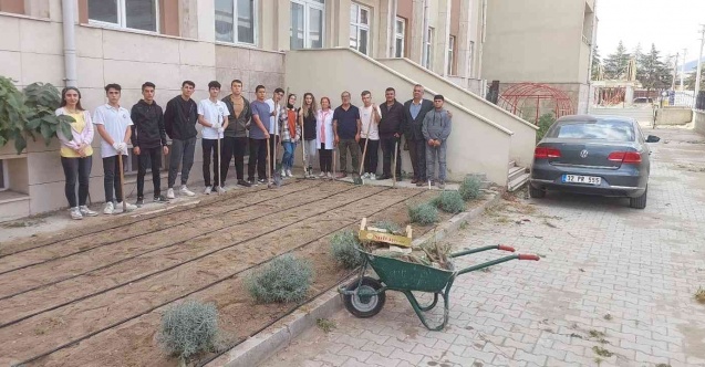 Isparta’da ilk kez tıbbi ve aromatik bitkiler uygulama ve gözlem bahçesi kuruldu