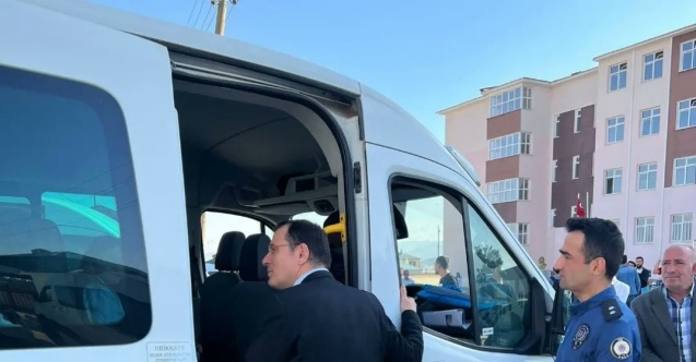 Kaymakam Türker okul servislerini denetledi