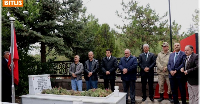 Şehit Eren Öztürk kabri başında anıldı