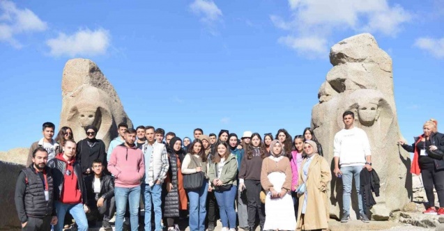Üniversite öğrencileri kentin gönüllü tanıtım elçisi oldu