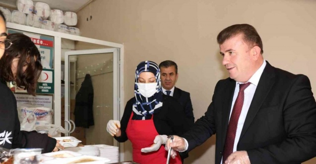 Adıyaman’da günlük 20 bin öğrenciye ücretsiz yemek veriliyor