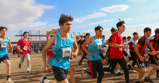 170 atlet ter döktü