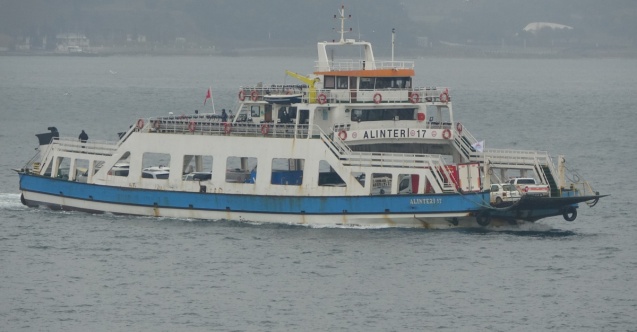 Bozcaada ve Gökçeada’ya giden  tüm feribot seferleri fırtına nedeniyle iptal edildi