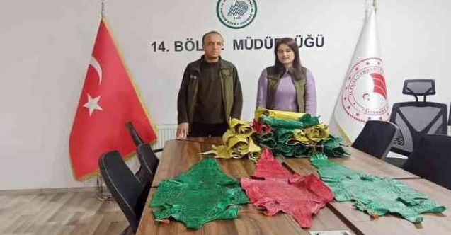 Hakkari’de 21 adet timsah derisi ele geçirildi