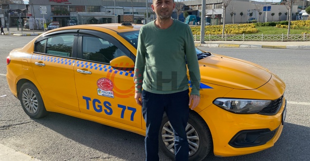 Tuzla’da takside çocuğunu bırakan kadın geri dönmeyince taksici ne yapacağını şaşırdı