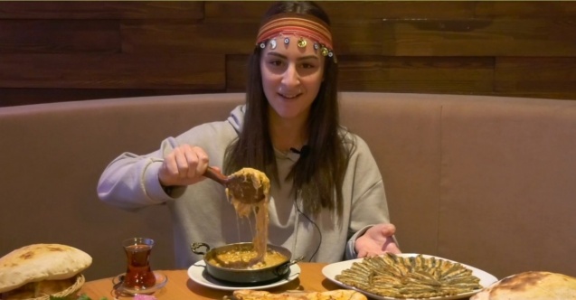 Uluslararası öğrenciler Rize ağzıyla mani söyledi