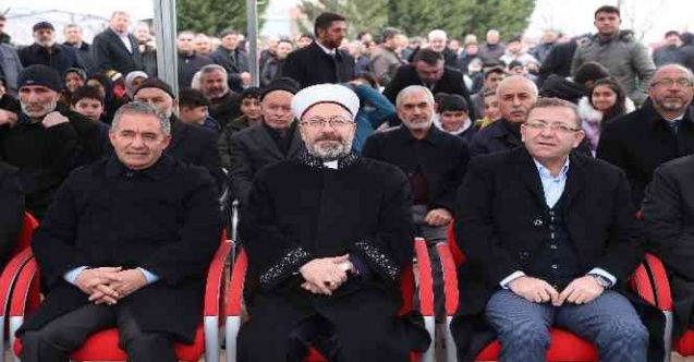 Diyanet İşleri Başkanı Erbaş, Kırşehir’de Hacı Adem Bircan Camii’nin açılışına katıldı