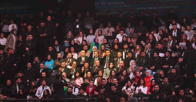 Üniversiteli gençler  ‘ÜniAK FEST’te bir araya geldi