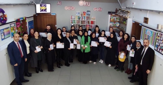 Bu okulda karneyi önce veliler aldı