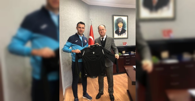 Sınıf öğretmeni Süper Lig yardımcı hakemliğine yükseldi