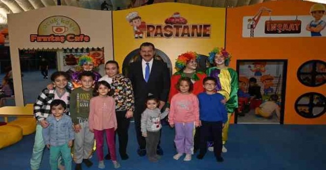 En güzel karne hediyesi Başkan Yücel Yılmaz’dan