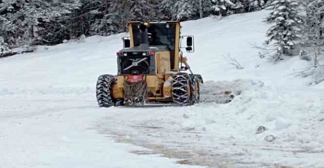 Kastamonu’da kar yağışı sebebiyle 169 köy yolu ulaşıma kapandı