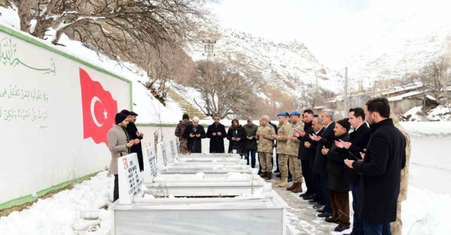 Çatak’ta çığ şehitleri unutulmadı