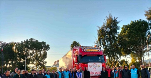 Köyceğiz’den afetzedelere 17 tır yardım malzemesi gönderildi