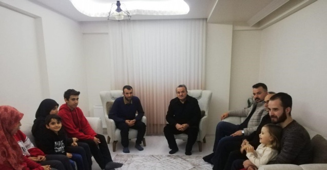 Kaymakam Öztürk ilçeye yerleşen depremzedeler ile bir araya geldi