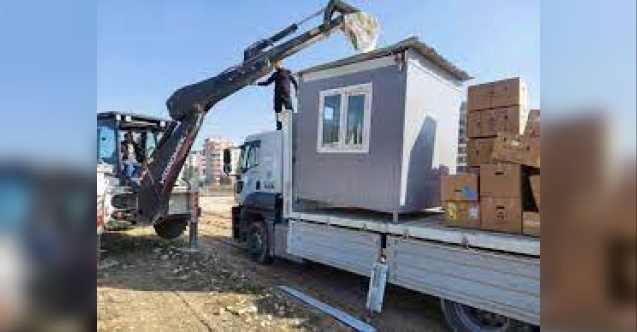 İstanbul Valiliği: “692 konteyner, 96 prefabrik ev sevk edildi”