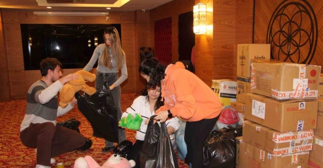 Batmanlı gönüllü öğretmenlerden depremzede çocuklara oyuncak