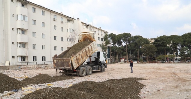 Burhaniye’de eski hastane yeri otopark oldu