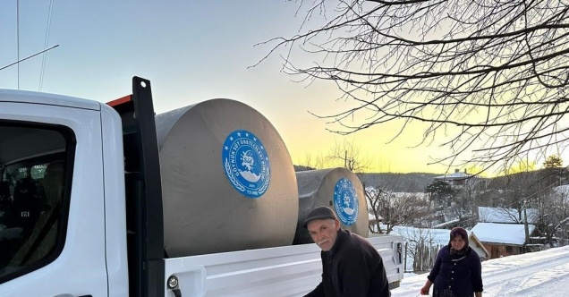 Süt üreticileri süt parasını deprem bölgesine gönderdi