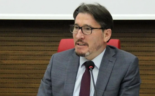 Deprem sonrası Mimarlık fakültesine atanan İlahiyatçı dekan istifa etti