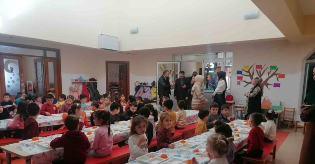 Öğrencilere ücretsiz yemek hizmeti