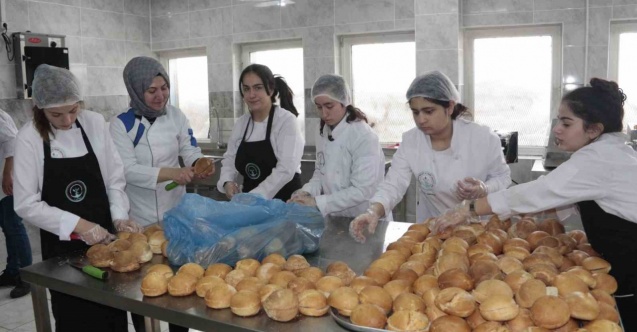 Tatvan’da 5 bin öğrenciye ücretsiz yemek hizmeti