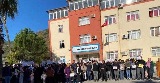 Bozyazı’da bir okul tahliye edildi