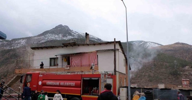 Aynı anda şarj edilen 3 cep telefonu yangına sebep oldu