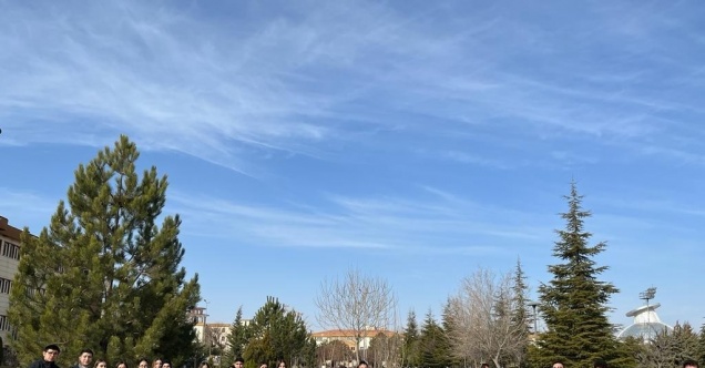 Liseli gençler NEVÜ’de