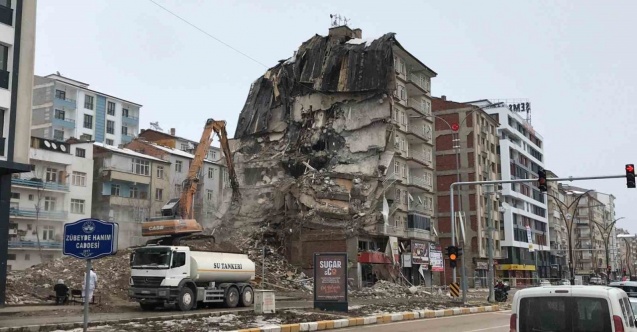 Elazığ’da ağır hasarlı bina sayısı 4 bin 636  oldu