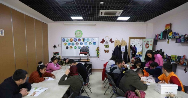 Özel gereksinimli bireyler depremin etkisinden uzaklaştırılıyor