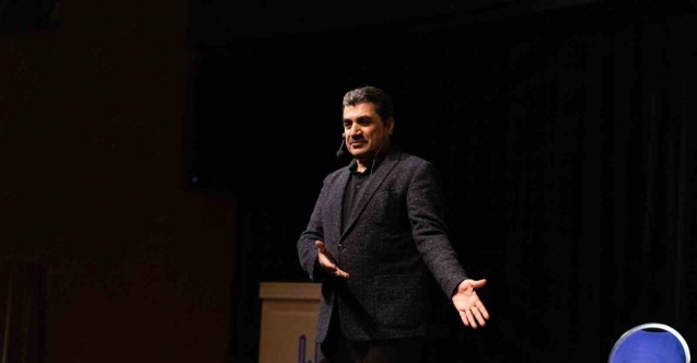 Erzurum’da deprem şehitleri için eller semaya açıldı