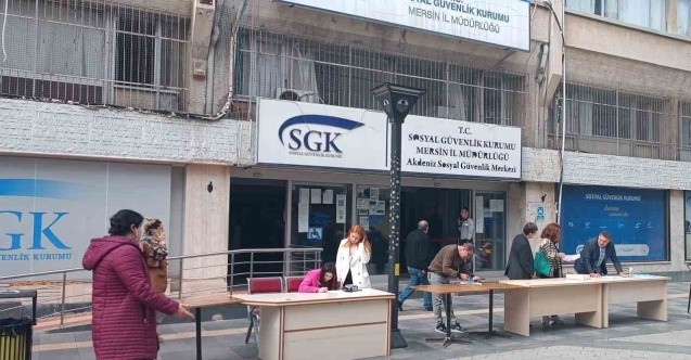 E-Devlet, SGK önlerindeki EYT kuyruğunu azalttı